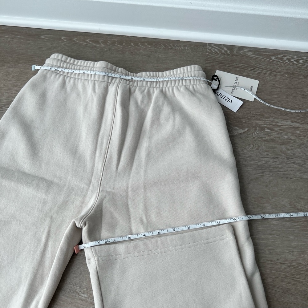 Aritzia Cozy Fleece Boyfriend Basic Wide Sweatpants Matte Pearl Taupe Size S - Picture 10 of 10